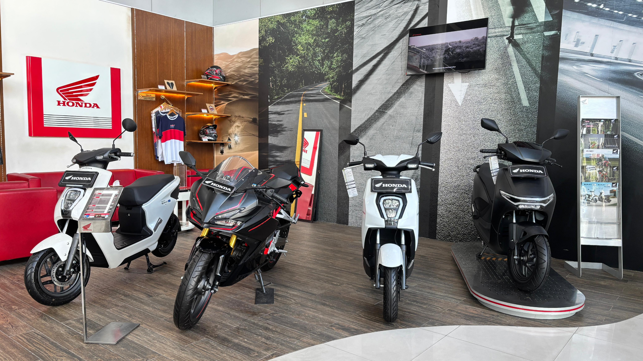 Berbagai tipe Honda yang dipamerkan PT CDN Riau
