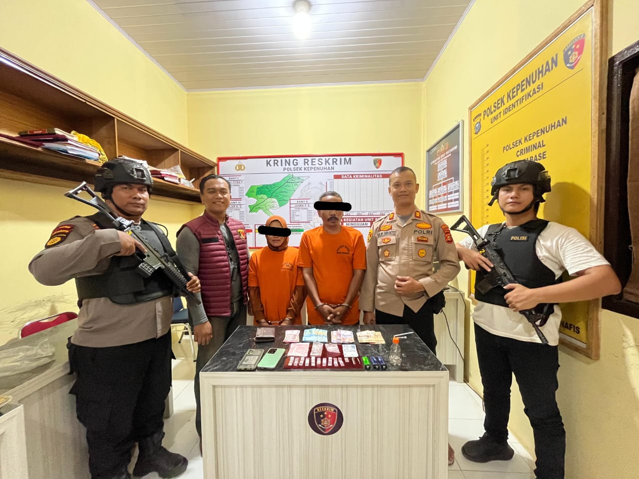 Penyergapan Pasangan Suami Istri Pengedar Narkotika di Desa Kepenuhan Hilir