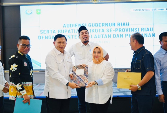 Proposal yang diserahkan Bupati Bengkalis Kasmarni untuk sektor perikanan