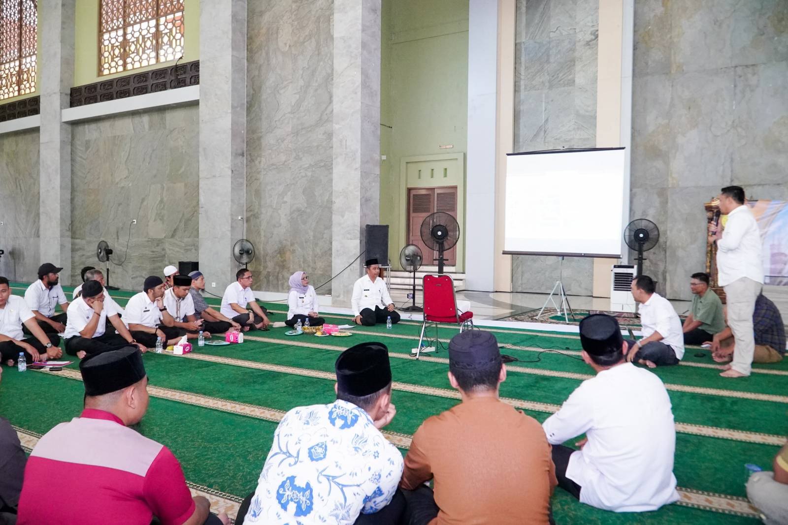 Pertemuan Bupati Kampar dengan pengurus dan jemaah Islamic Center Bangkinang
