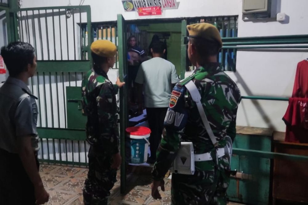 Lapas Pekanbaru Gelar Razia Gabungan, Puluhan HP dan Barang Terlarang Berhasil Disita