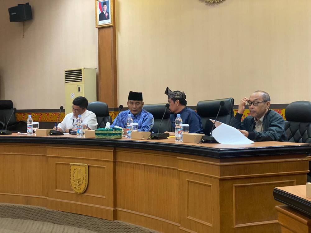 Pembahasan pengadaan lahan penyangga kawasan vital dengan pemukiman warga Dumai