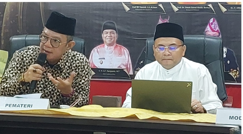 Diskusi panel di Musyawarah Besar Lembaga Adat Rumpun Melayu