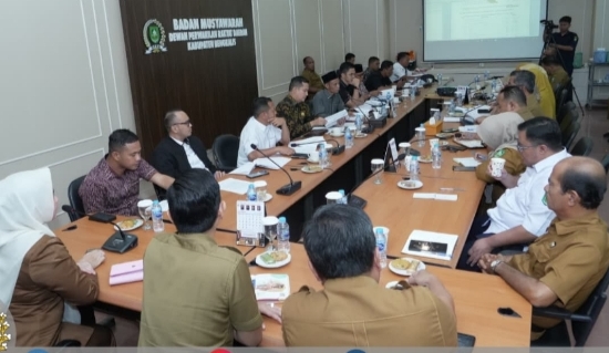 Anggota Bapemperda DPRD Bengkalis Rapat kerja Bahas Ranperda