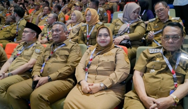 Presiden Prabowo Tekankan Kerja Nyata dan Keberpihakan ke Rakyat Saat Rakor