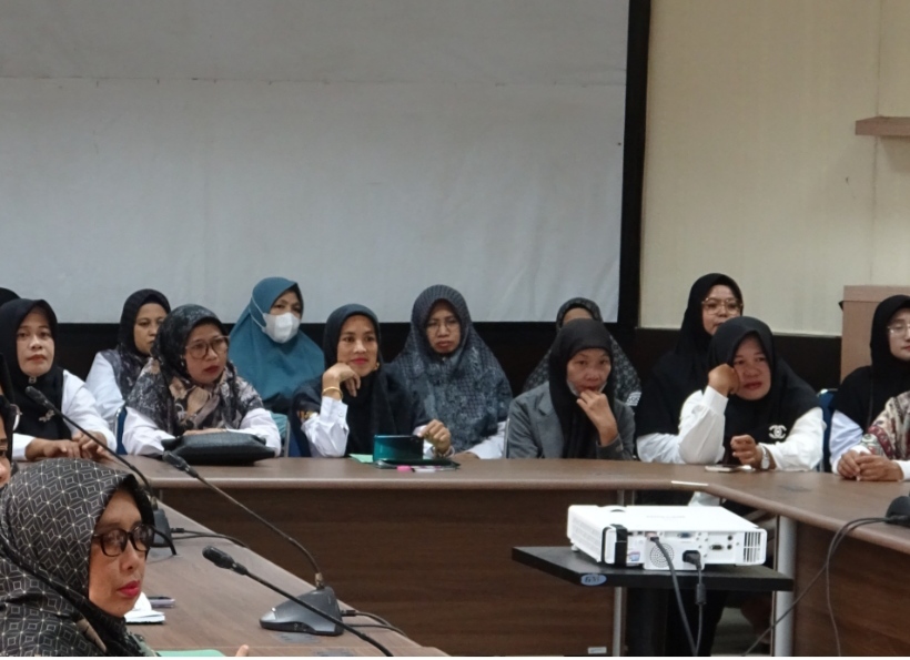 Guru memgadu ke DPRD Inhil