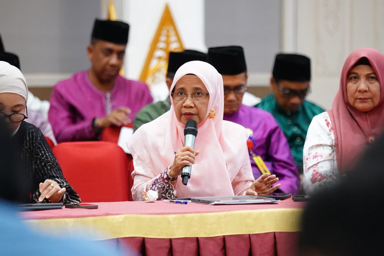 Kepala Dinas PKH Riau, Mimi Yuliani Nazir