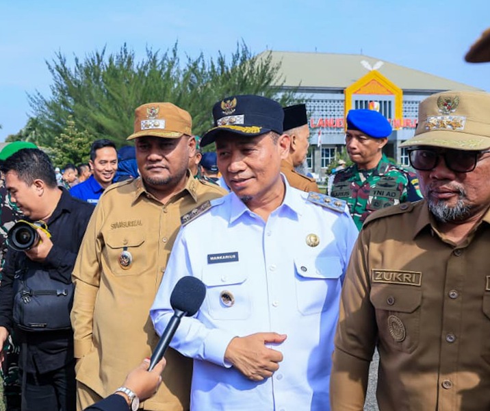 Wawako Pekanbaru Markarius Anwar usai menghadiri upacara kesiapsiagaan karhutla di Lanud Roesmin Nurjadin. Foto: Istimewa.