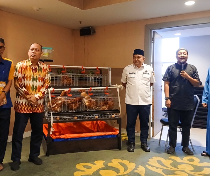 Kabid PSU Dinas Perkim Pekanbaru Martin Manouluk bersama Founder Terra Group Yuhendra Prayoga saat Soft launching Kandang Terra (Terpadu Raya). Foto: Surya/Riau1.