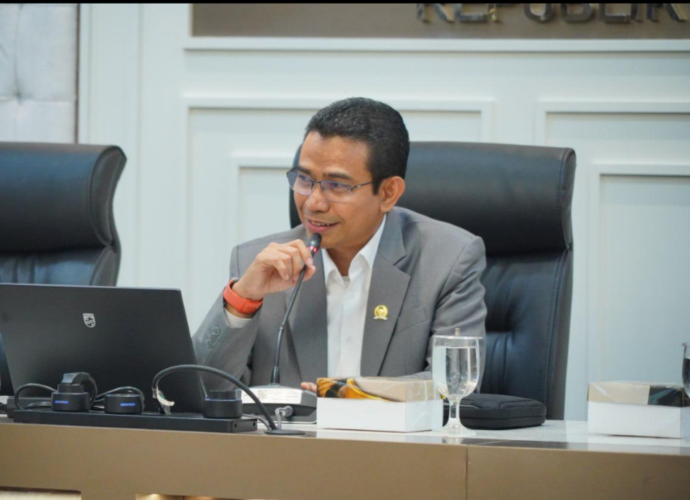Anggota DPR RI Dapil Riau, Hendry Munief
