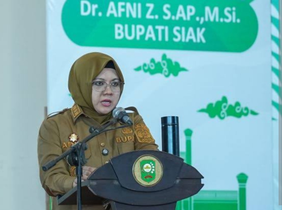 Bupati Siak, Afni Z