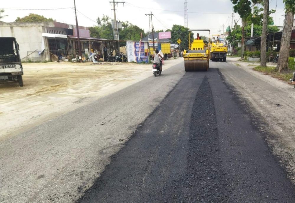 Perbaikan jalan Pekanbaru-Teluk Kuantan