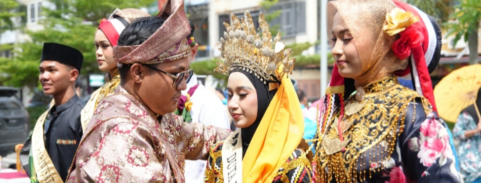 Tradisi Mengantar Anak Pancar
