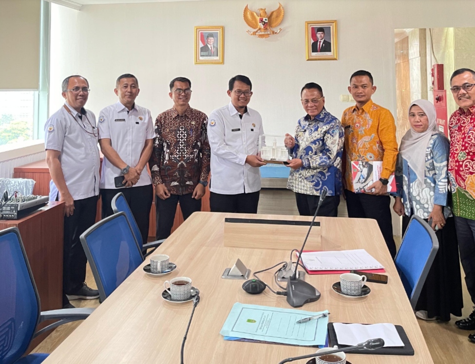 Bupati Rohil Bistamam di Kementerian KKP