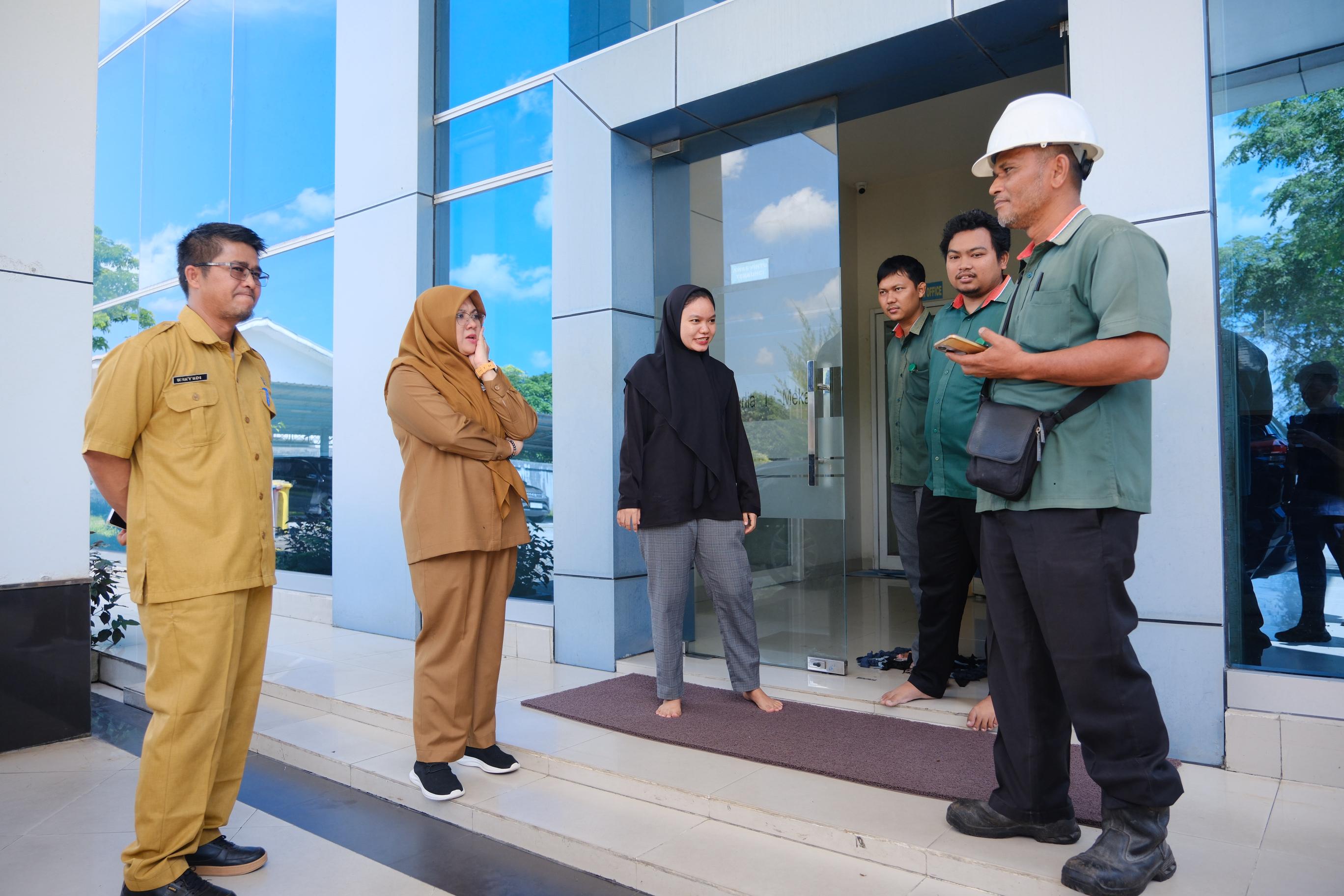 Bupati Afni tinjau PKS di Siak