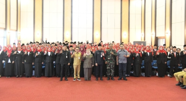 Lantik 215 Kepala Sekolah, Bupati Kasmarni Tegaskan Zero Tolerance Terhadap Pungli PPDB