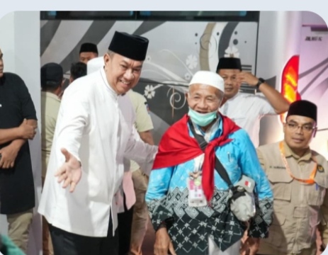Penyambutan kedatangan jemaah haji asal Meranti