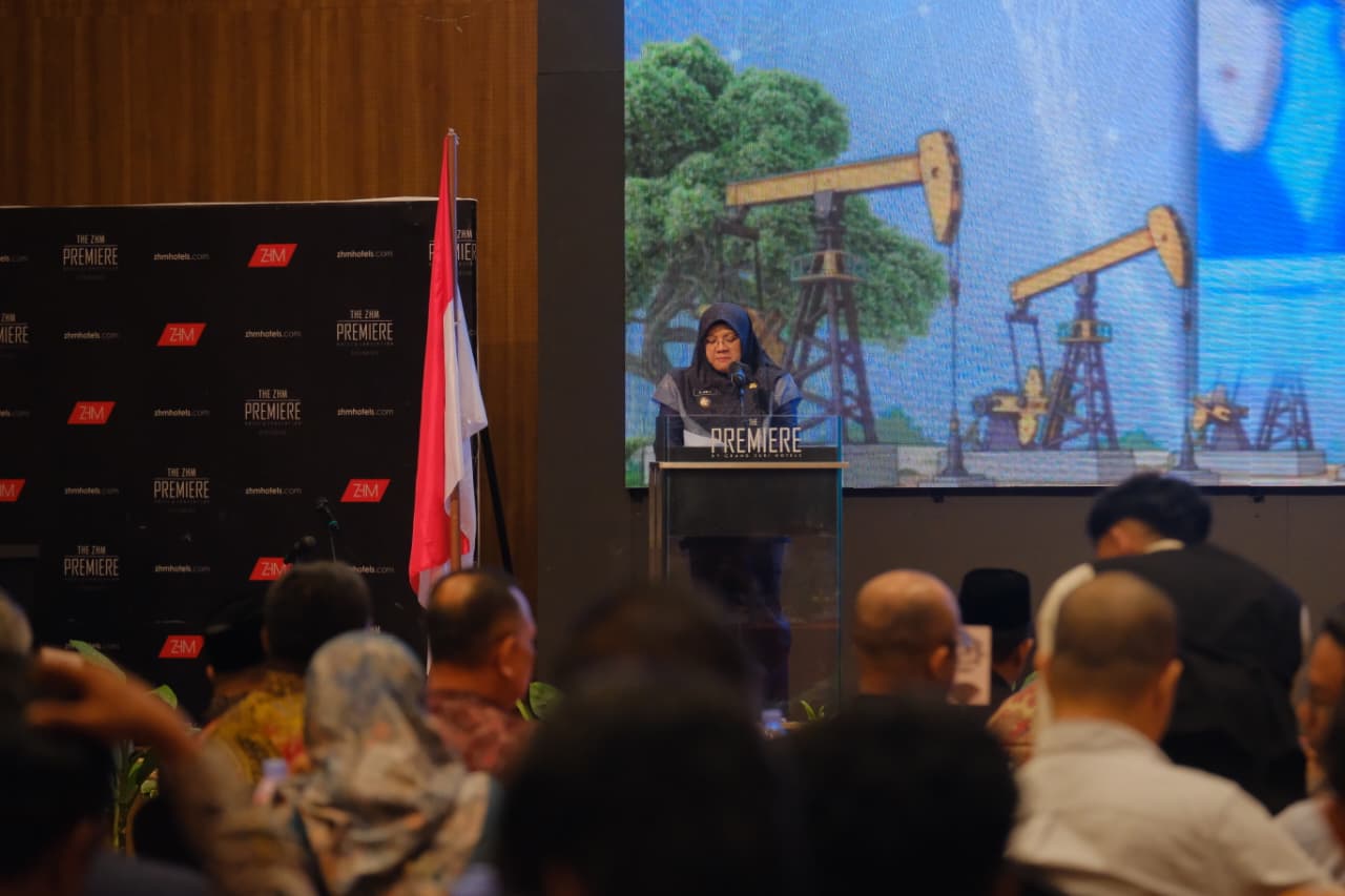 Bupati Siak, Afni usai melantik Robi Junipa sebagai Direktur PT BSP periode 2026–2031