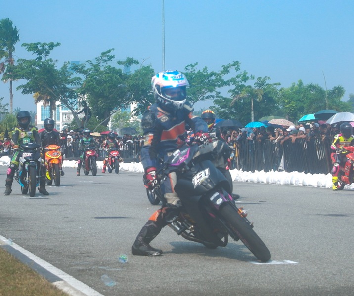 Para pebalap Moto Prix Pekanbaru saat digaris start. Foto: Surya/Riau1.