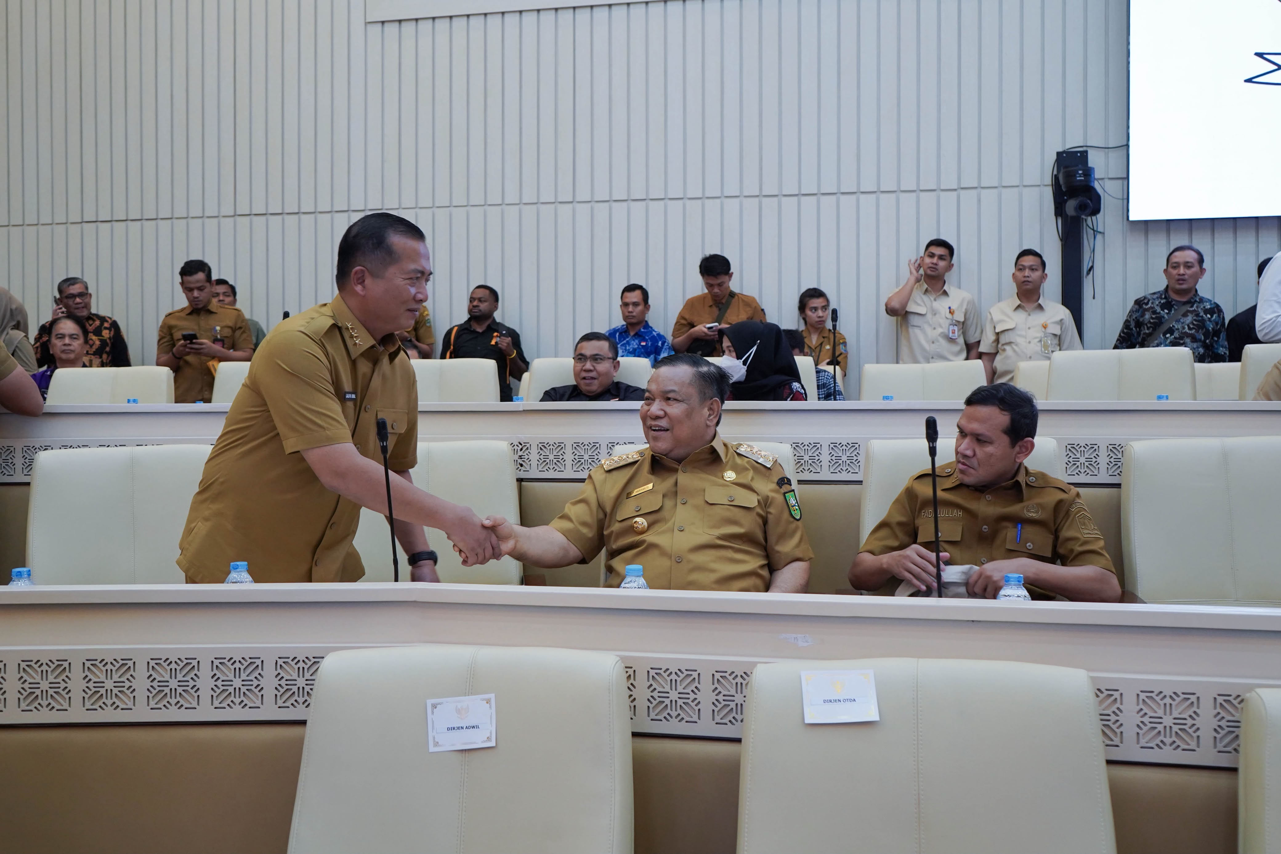 Pelaksana Tugas (Plt) Gubernur Riau SF Hariyanto di DPR RI