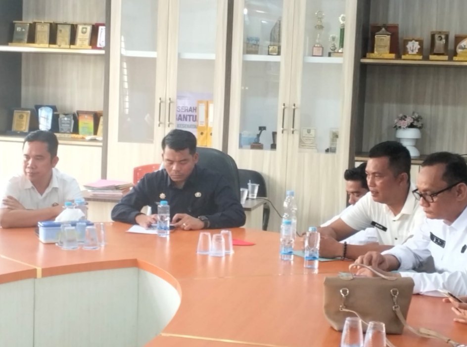 Rapat Disdikbud Rohil dengan Kepala Sekolah