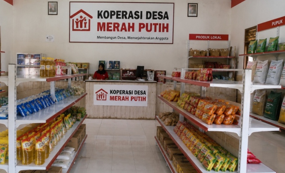 Kopdes tampak sepi pembeli dan stok barang sedikit