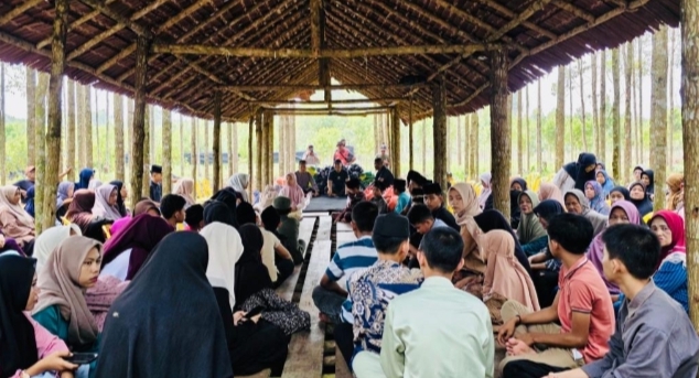 Wabup Bagus Santoso Bersama KPIPMPL Santuni Yatim Piatu dan Dhuafa