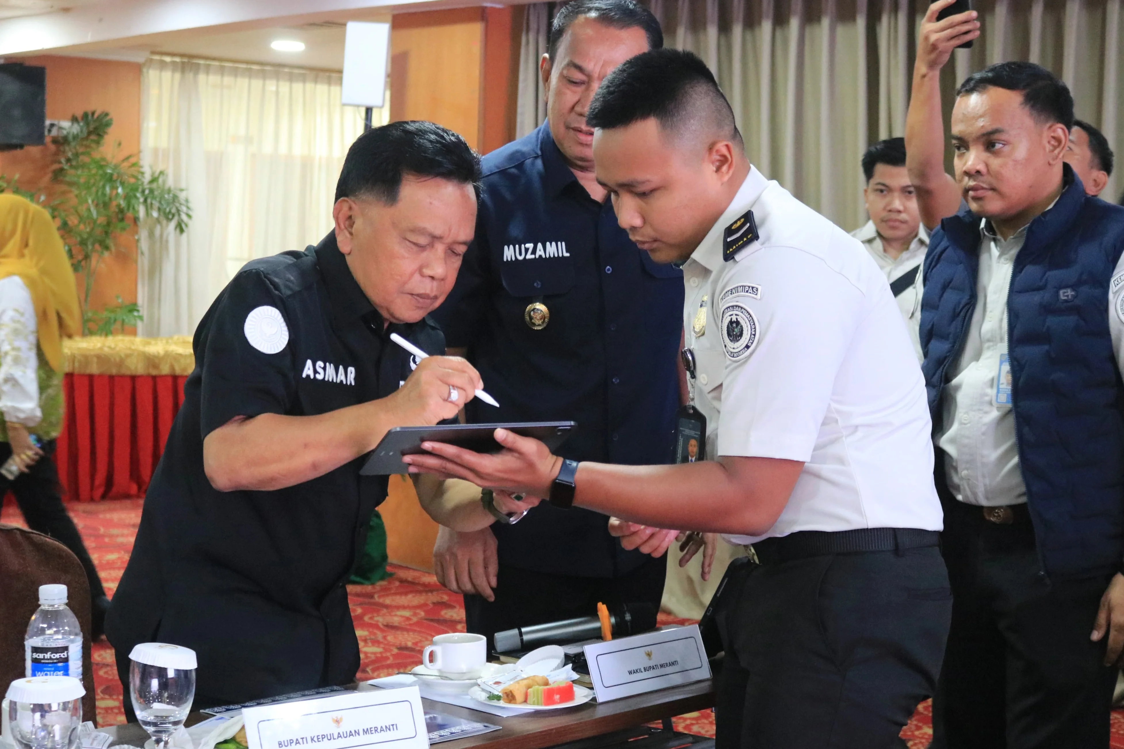 Bupati Meranti Asmar bersama Wakil Bupati Muzammil