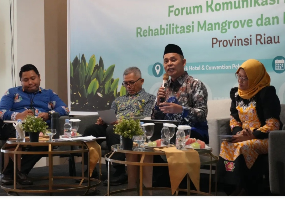 Bupati Inhil, Herman dalam Forum Komunikasi Daerah Rehabilitasi Mangrove dan Keberlanjutan Provinsi Riau